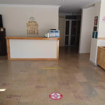 Unver 酒店 马尔马里斯