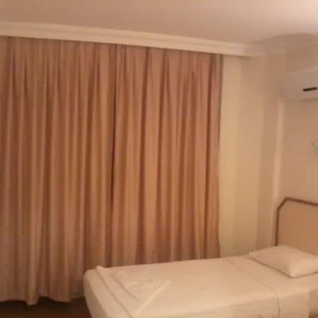 Unver 2* Μαρμαρίς