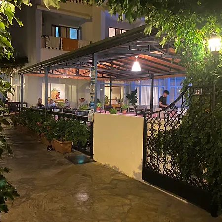 Ξενοδοχείο Unver 2*