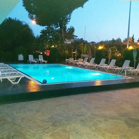 Ξενοδοχείο Unver 2*